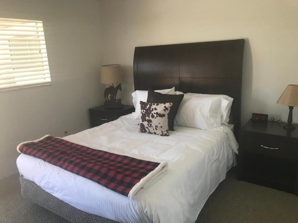 Country West Motel Of 罗克斯普林斯 外观 照片